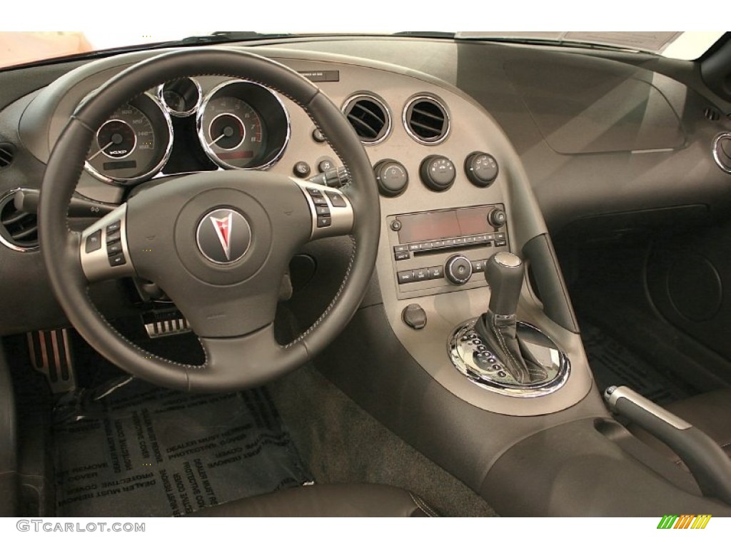 Ebony Interior 2008 Pontiac Solstice GXP Roadster Photo #51994347