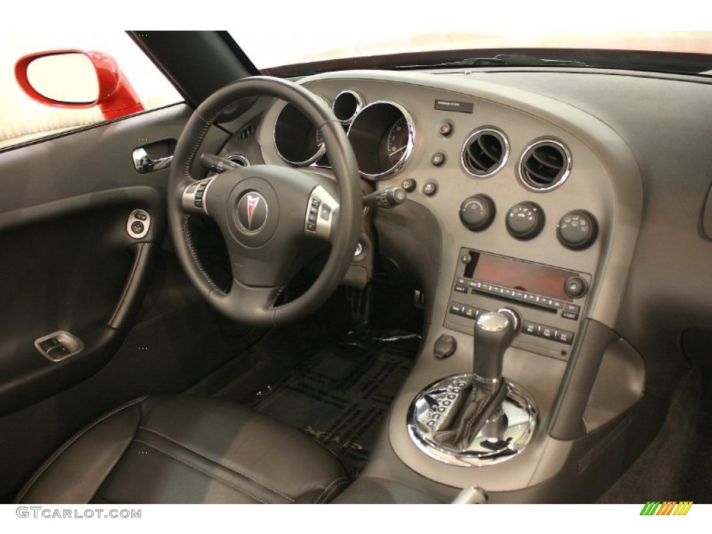 2008 Pontiac Solstice GXP Roadster Ebony Dashboard Photo #51994488