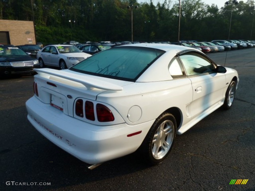 1998 Mustang GT Coupe - Ultra White / Black photo #4