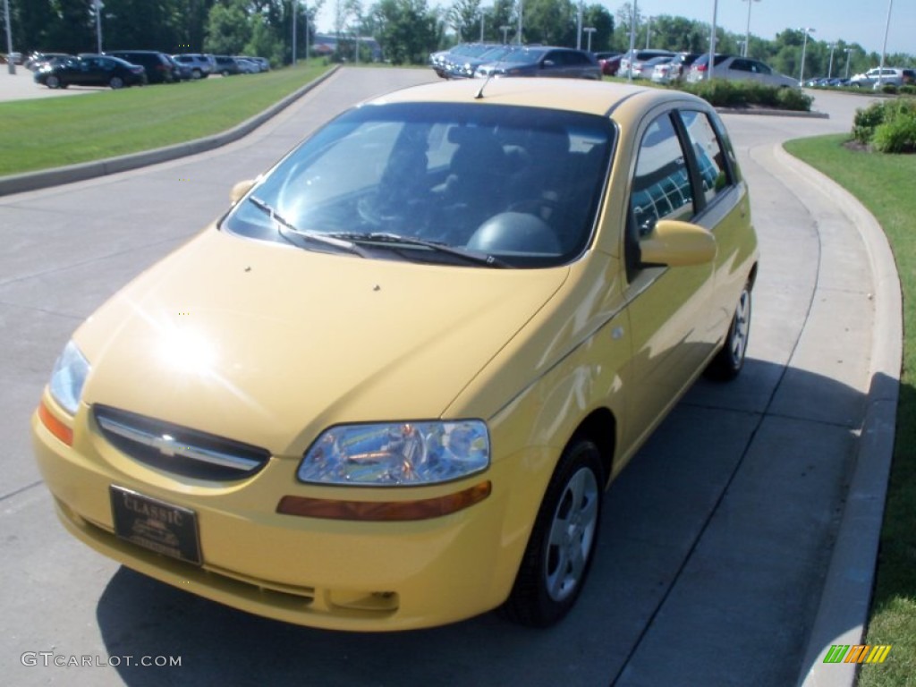 2005 Aveo LS Hatchback - Summer Yellow / Gray photo #3