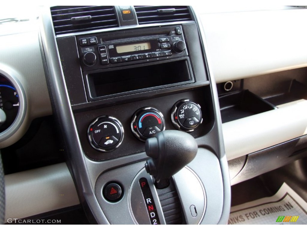 2007 Honda Element LX AWD Controls Photos