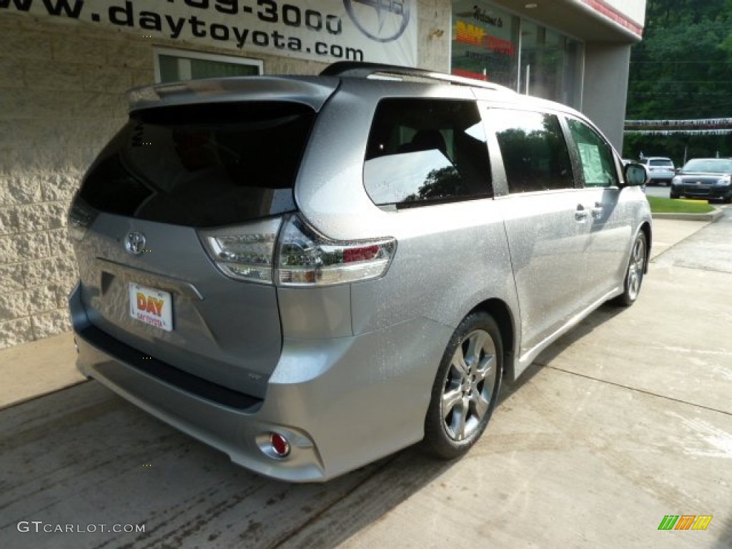 2011 Sienna SE - Silver Sky Metallic / Dark Charcoal photo #2