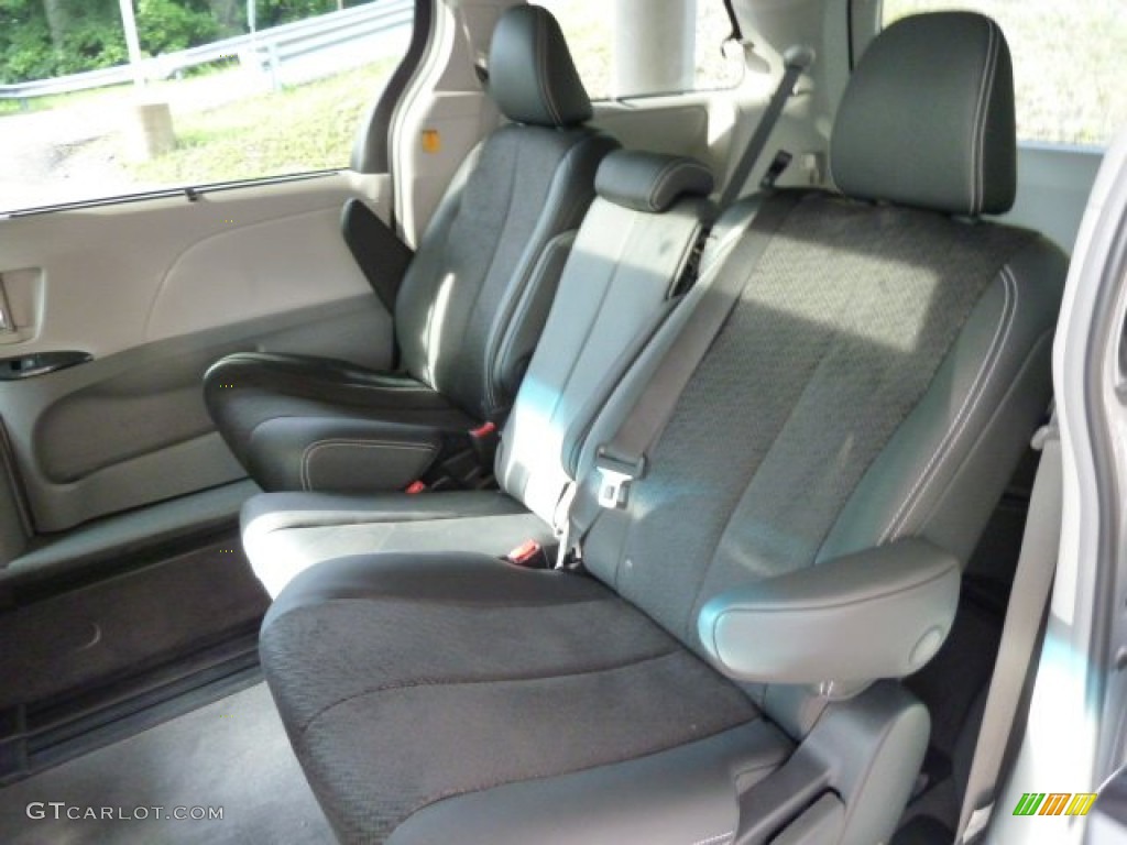 Dark Charcoal Interior 2011 Toyota Sienna SE Photo #52001100