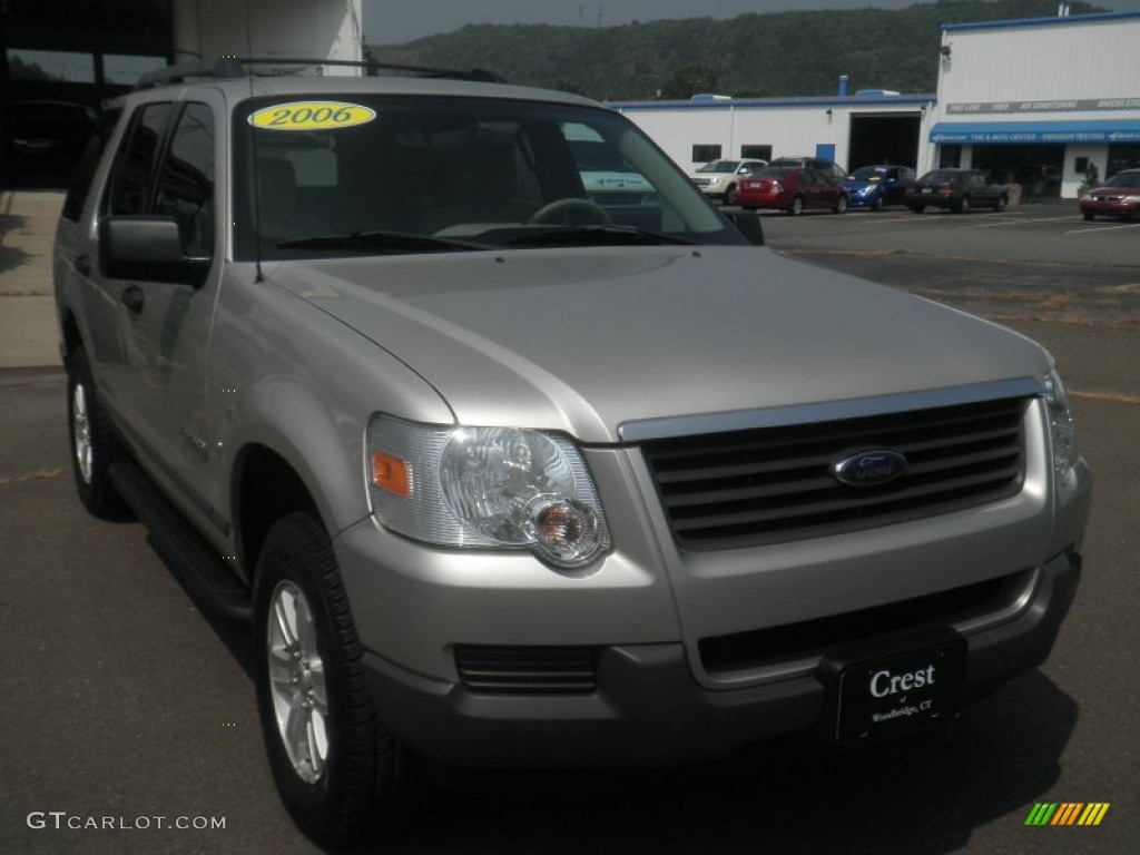 2006 Explorer XLS 4x4 - Silver Birch Metallic / Stone photo #3