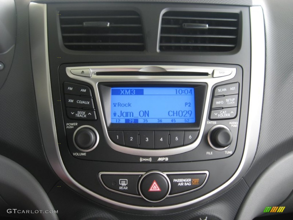 2012 Hyundai Accent GLS 4 Door Controls Photo #52005444