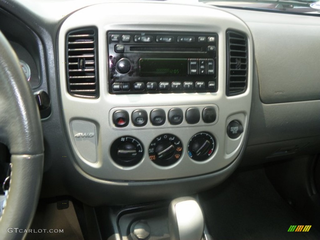 2007 Ford Escape Hybrid 4WD Controls Photo #52005636