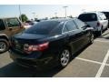 Black - Camry SE Photo No. 2