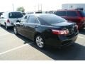 Black - Camry SE Photo No. 3