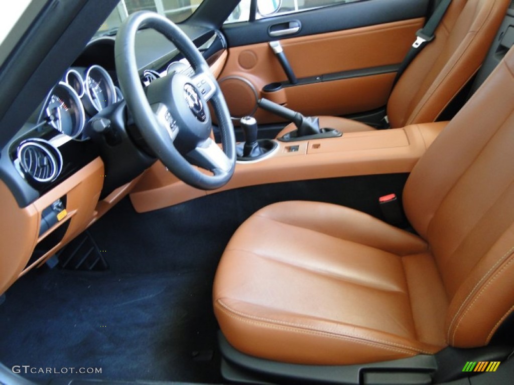 Tan Interior 2006 Mazda MX-5 Miata Grand Touring Roadster Photo #52008609