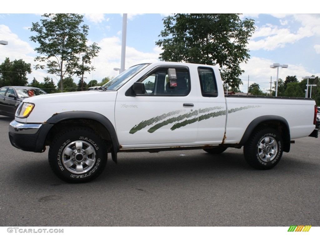1998 Frontier XE Extended Cab 4x4 - Cloud White / Gray photo #5