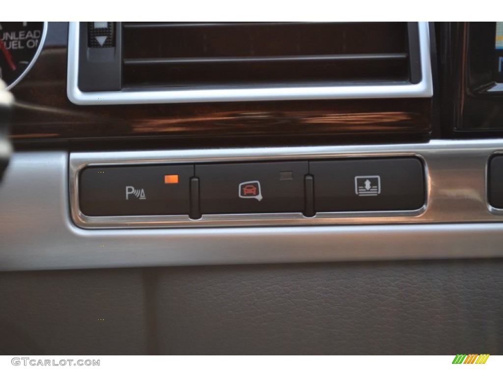 2009 Audi A8 L 4.2 quattro Controls Photo #52012848