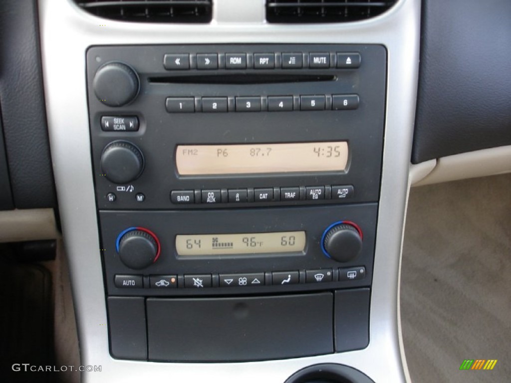 2005 Chevrolet Corvette Coupe Controls Photo #52015401