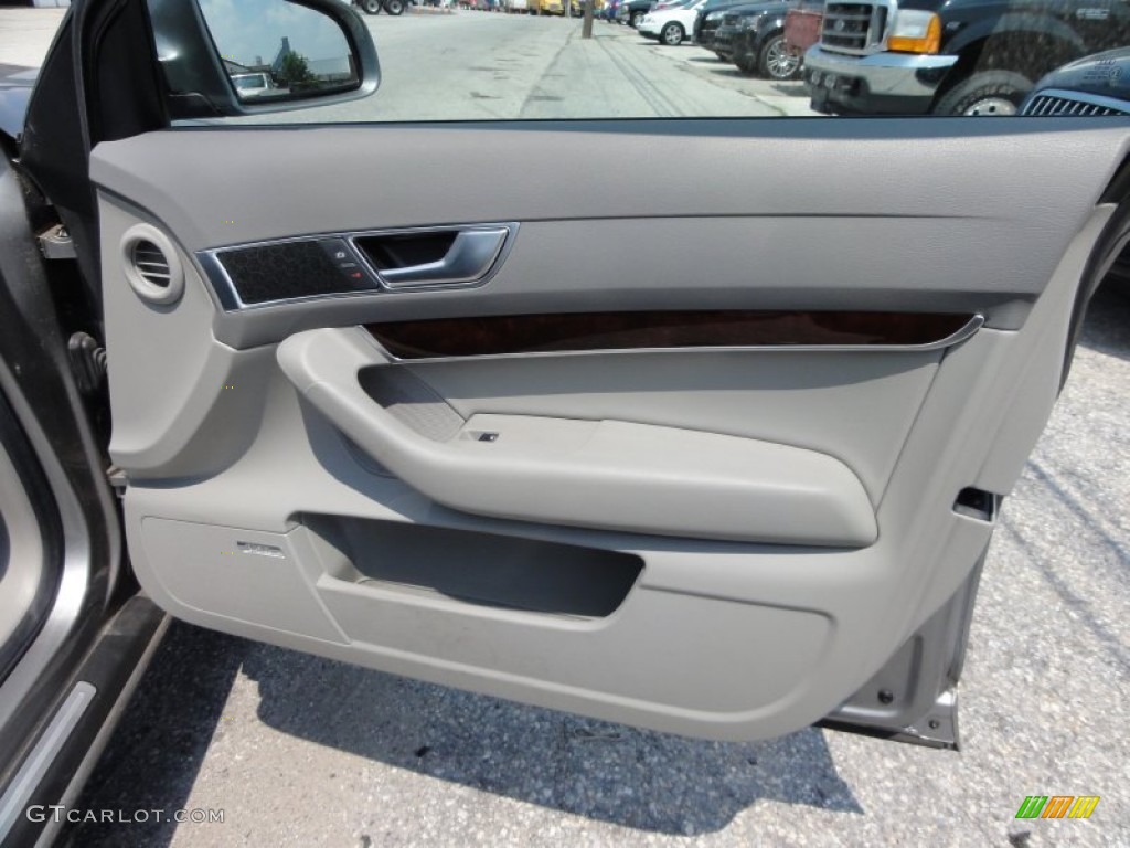 2006 Audi A6 3.2 quattro Avant Platinum Door Panel Photo #52017366