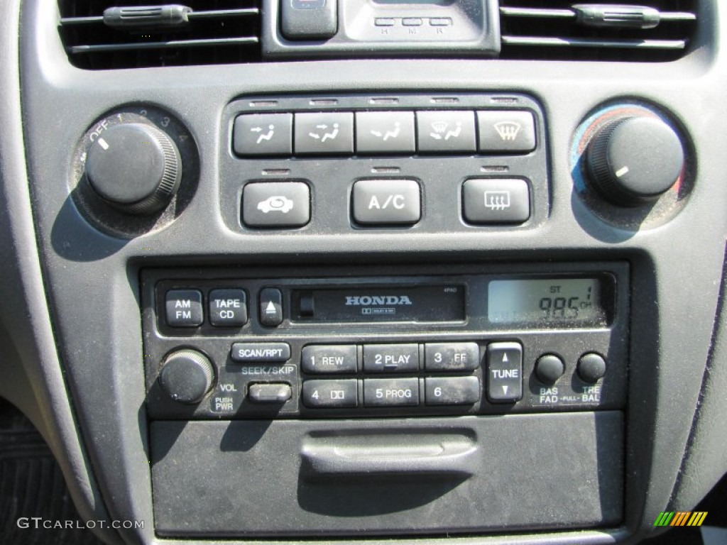 2000 Honda Accord EX Coupe Controls Photo #52020705