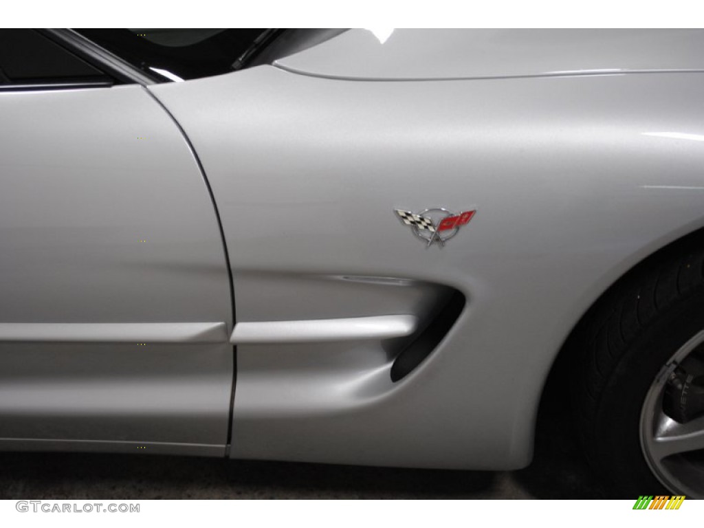 Quicksilver Metallic 2001 Chevrolet Corvette Convertible Exterior Photo #52021650