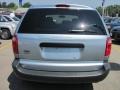 2005 Butane Blue Pearl Dodge Caravan SE  photo #13