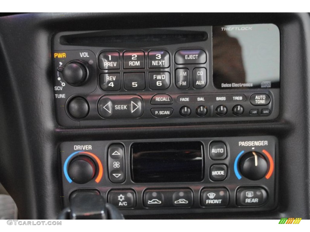 2001 Chevrolet Corvette Convertible Controls Photo #52021782