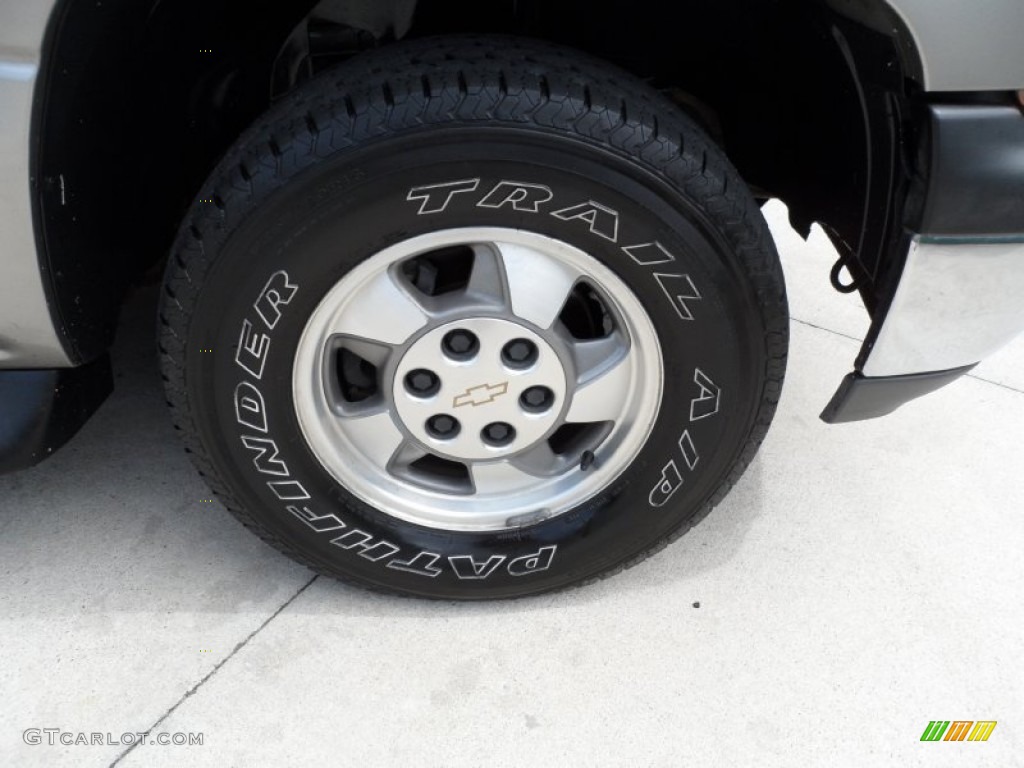 2003 Suburban 1500 LT - Light Pewter Metallic / Tan/Neutral photo #15