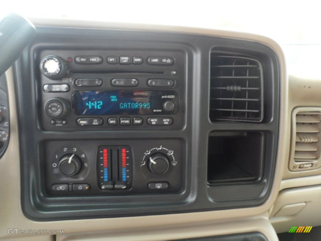 2003 Suburban 1500 LT - Light Pewter Metallic / Tan/Neutral photo #39