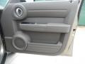 2007 Light Khaki Metallic Dodge Nitro SXT  photo #25