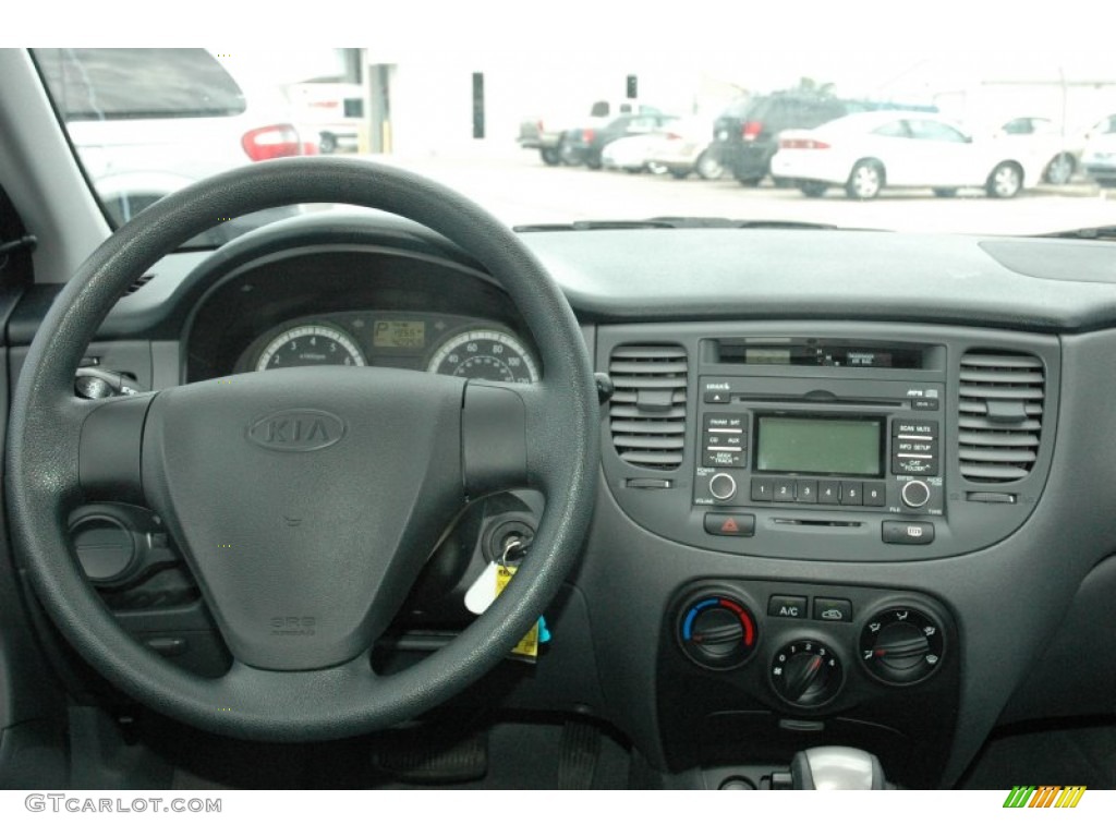 2009 Rio LX Sedan - Clear White / Gray photo #4