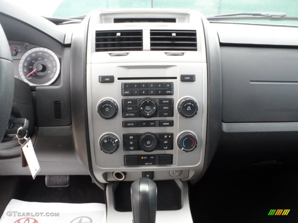 2009 Escape XLT V6 4WD - Sterling Grey Metallic / Charcoal photo #44