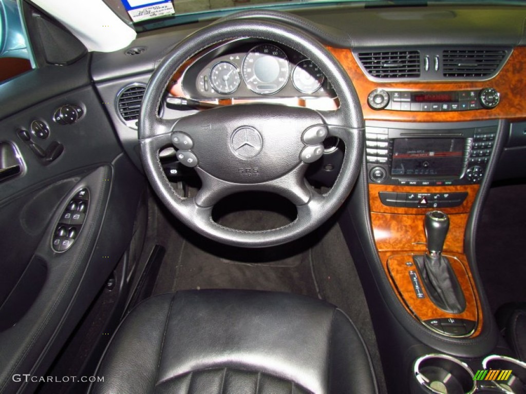2006 Mercedes-Benz CLS 500 Black Dashboard Photo #52025760