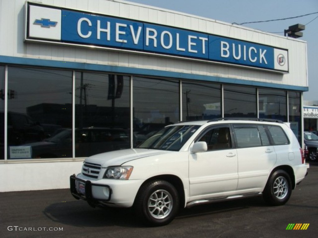 Super White Toyota Highlander