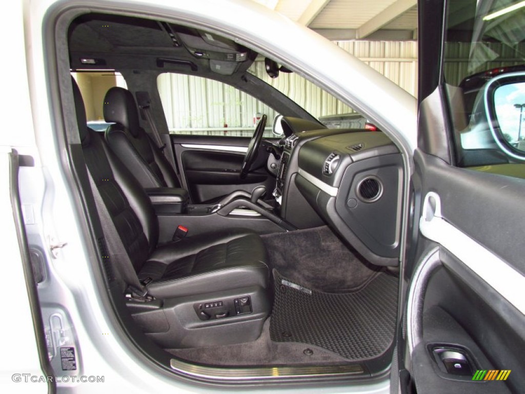 Black Interior 2005 Porsche Cayenne Turbo Photo #52027299