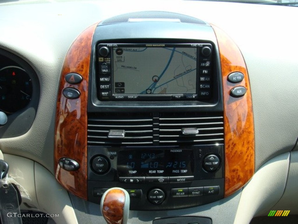 2009 Toyota Sienna Limited AWD Controls Photo #52027329