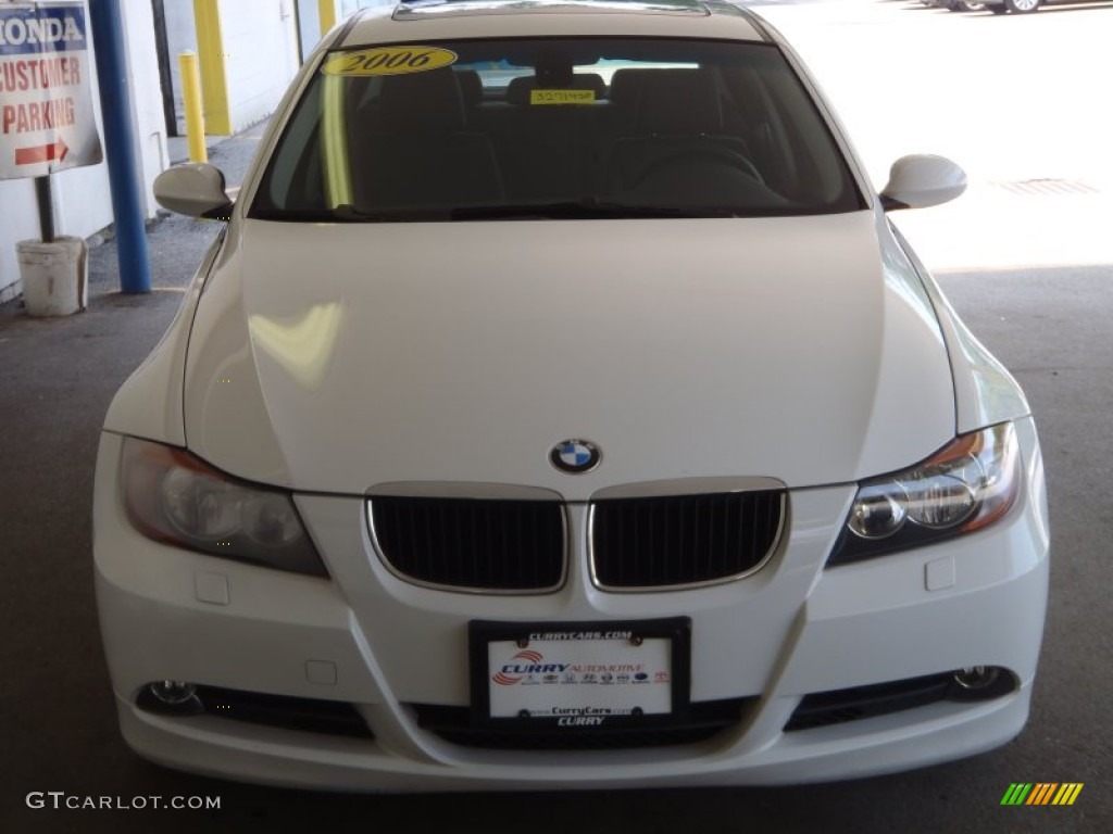 2006 3 Series 325xi Sedan - Alpine White / Black photo #3