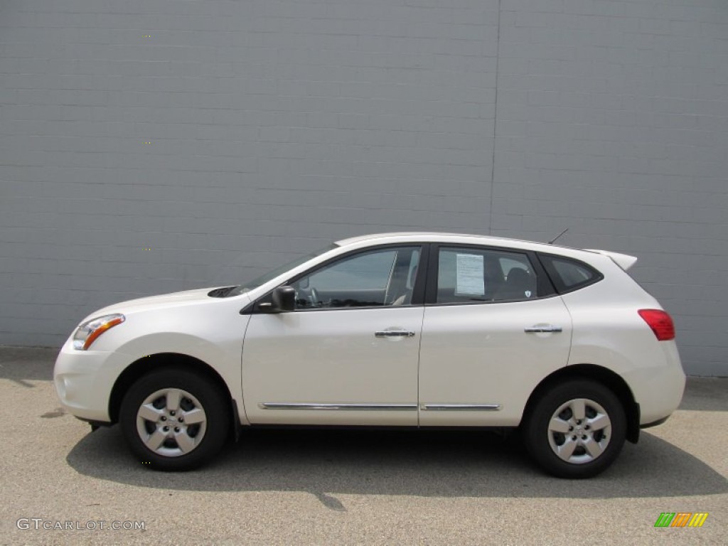 2011 Rogue S AWD - Pearl White / Gray photo #2