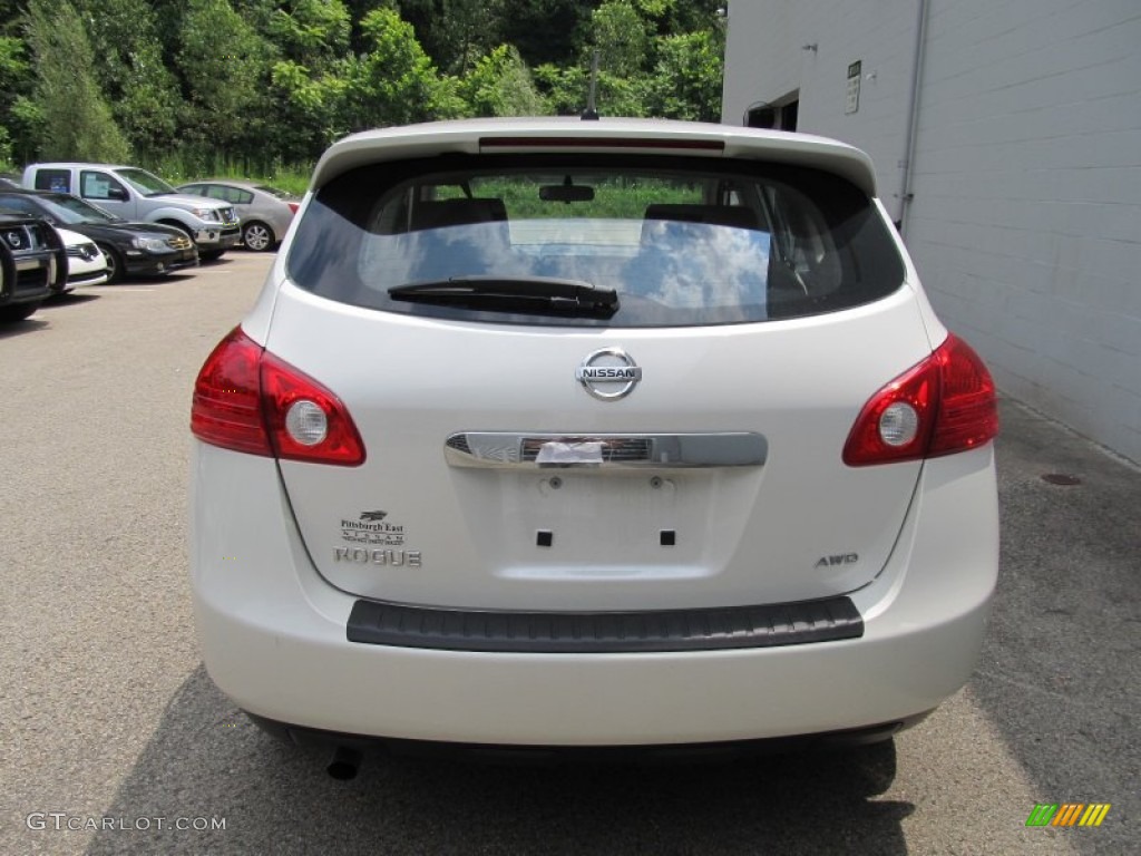 2011 Rogue S AWD - Pearl White / Gray photo #3