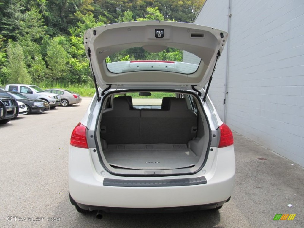 2011 Rogue S AWD - Pearl White / Gray photo #8