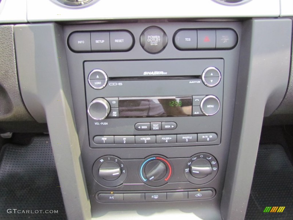 2009 Ford Mustang GT Premium Convertible Controls Photo #52029420