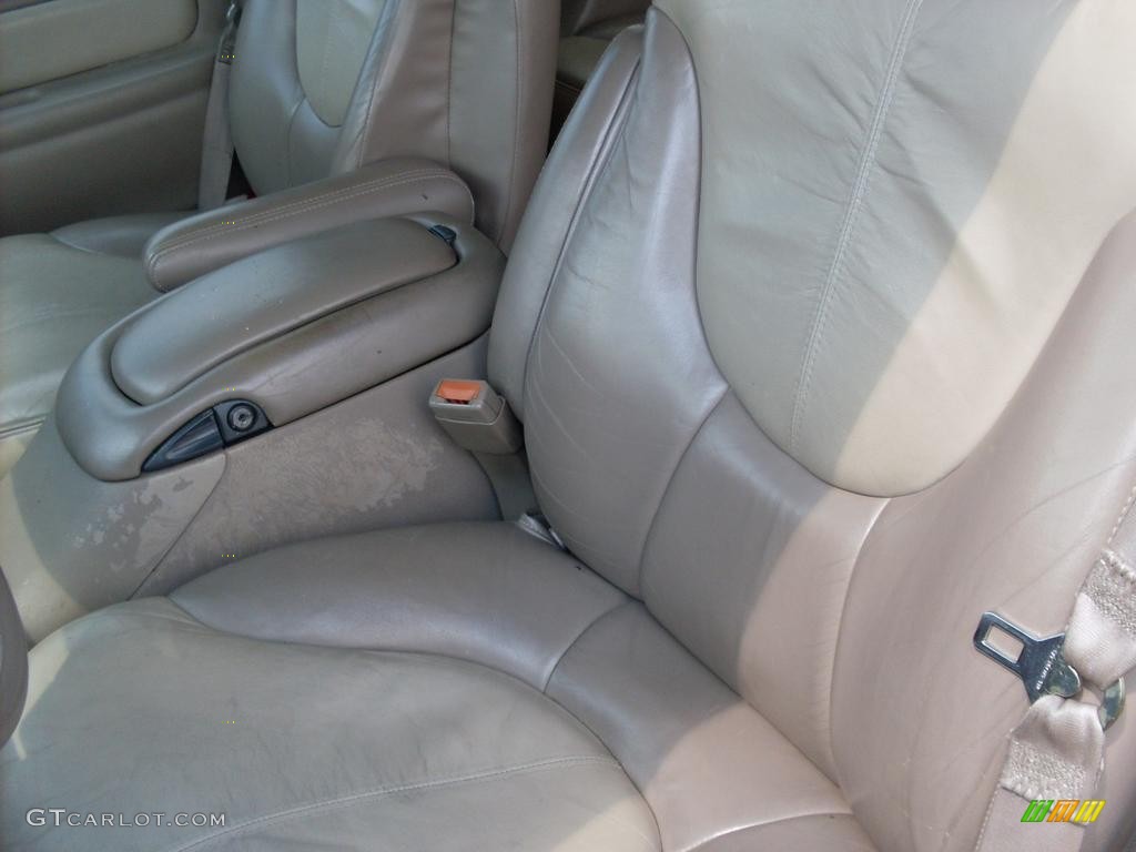 Canyon Tan Interior 2000 GMC Yukon Denali 4x4 Photo #52030581
