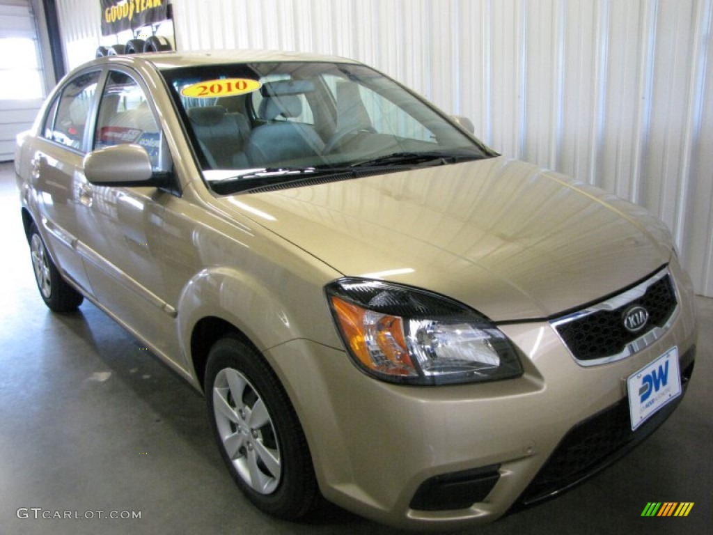 2010 Rio LX Sedan - Cashmere Beige / Beige photo #1