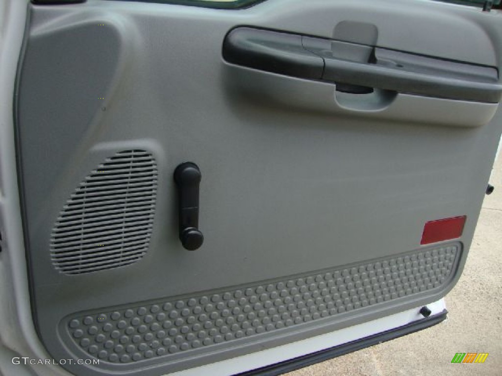 2005 Ford F450 Super Duty XL Regular Cab Chassis Door Panel Photos