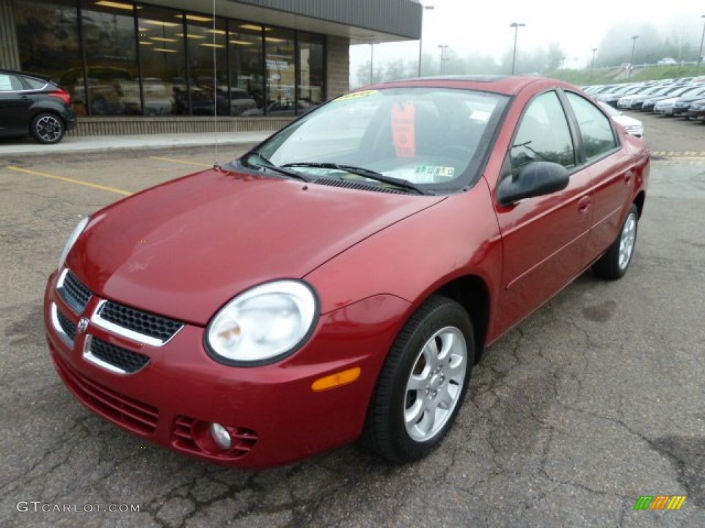 2005 Neon SXT - Blaze Red Crystal Pearlcoat / Dark Slate Gray photo #8