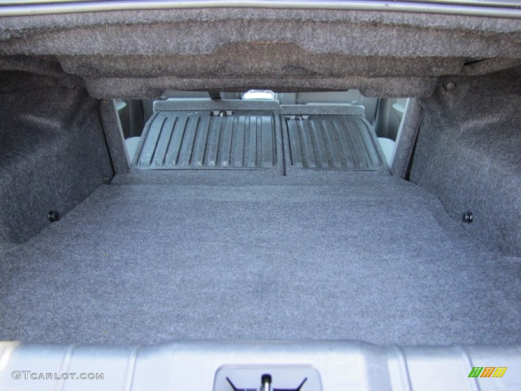2010 Chevrolet Malibu LS Sedan Trunk Photo #52037529