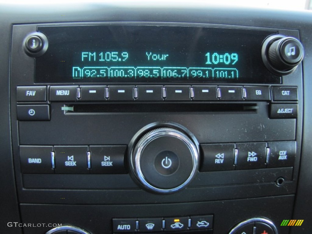 2007 GMC Sierra 1500 SLE Crew Cab 4x4 Controls Photo #52038285
