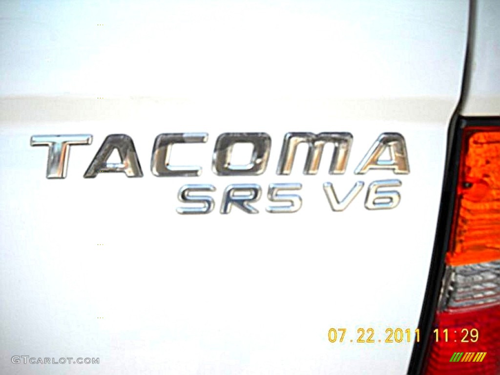 2004 Tacoma V6 TRD Double Cab 4x4 - Super White / Charcoal photo #15