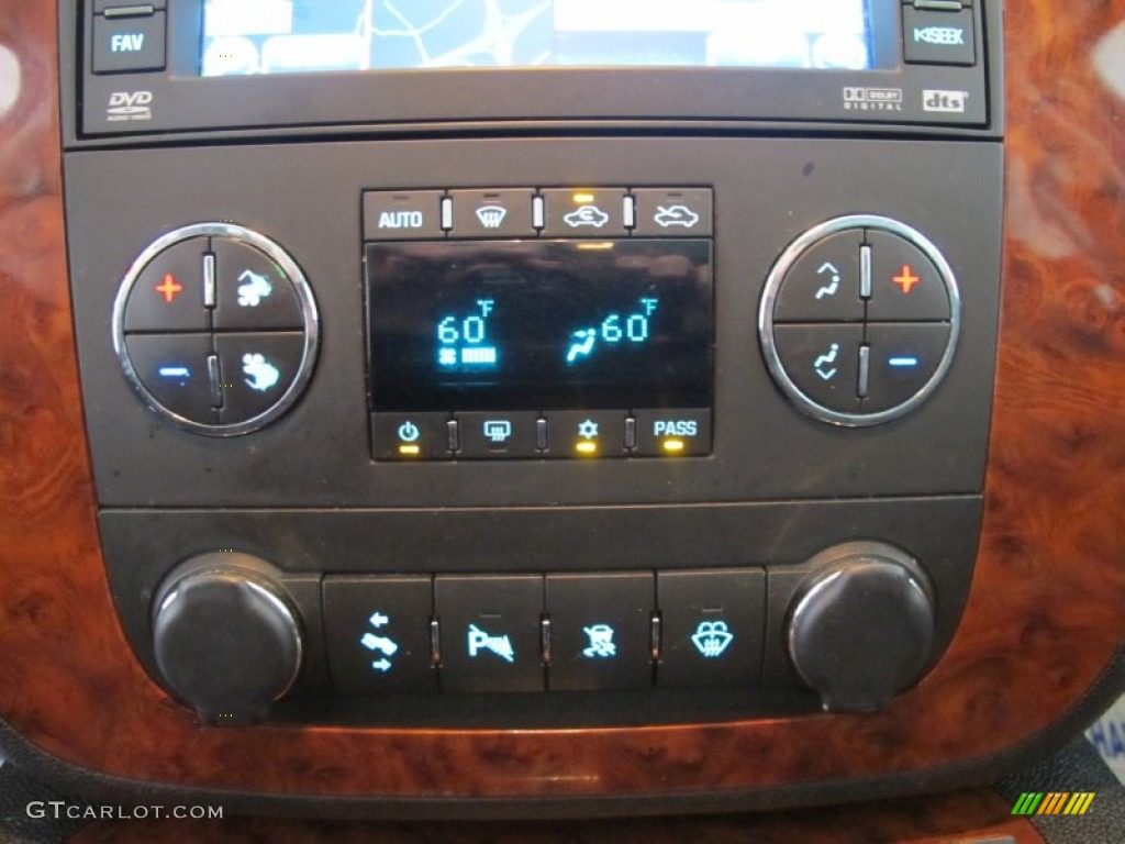 2008 Chevrolet Avalanche LTZ Controls Photo #52044533