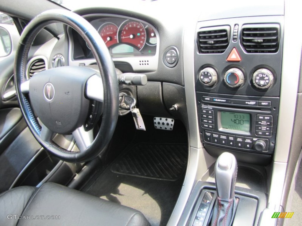 2004 Pontiac GTO Coupe Black Dashboard Photo #52045760