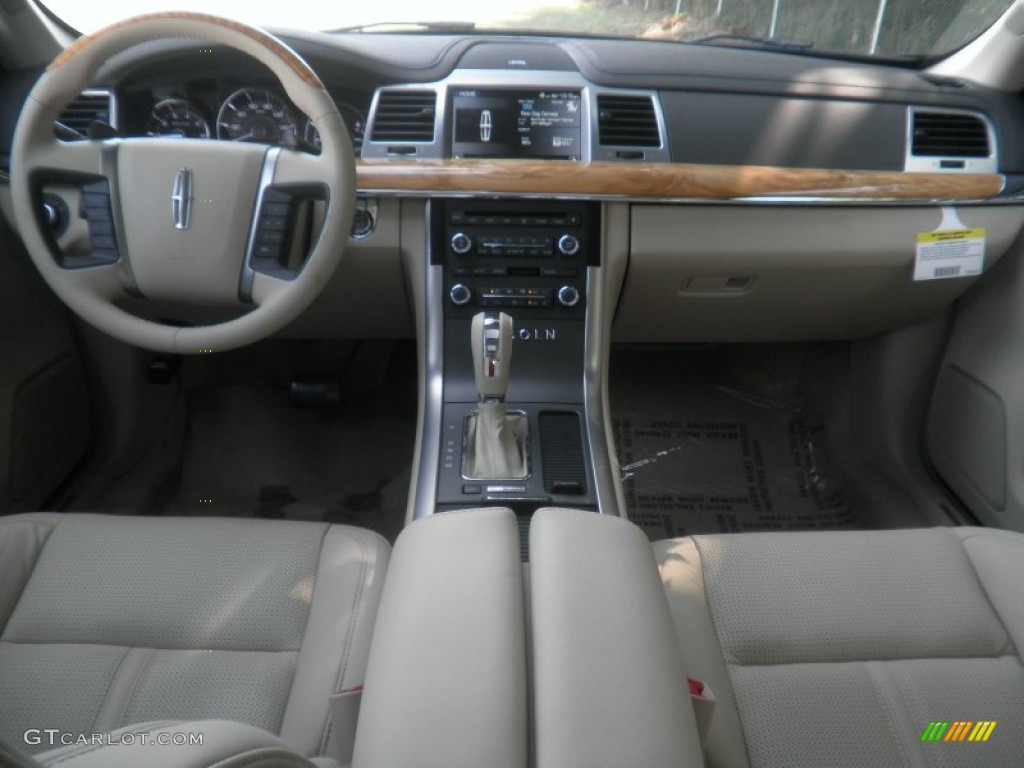 2011 Lincoln MKS EcoBoost AWD Light Camel Dashboard Photo #52046957