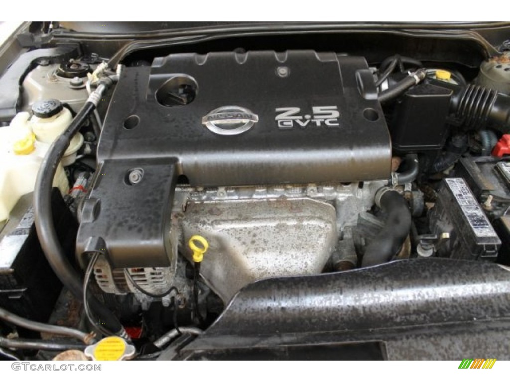 2002 Nissan Altima 2.5 S Engine Photos