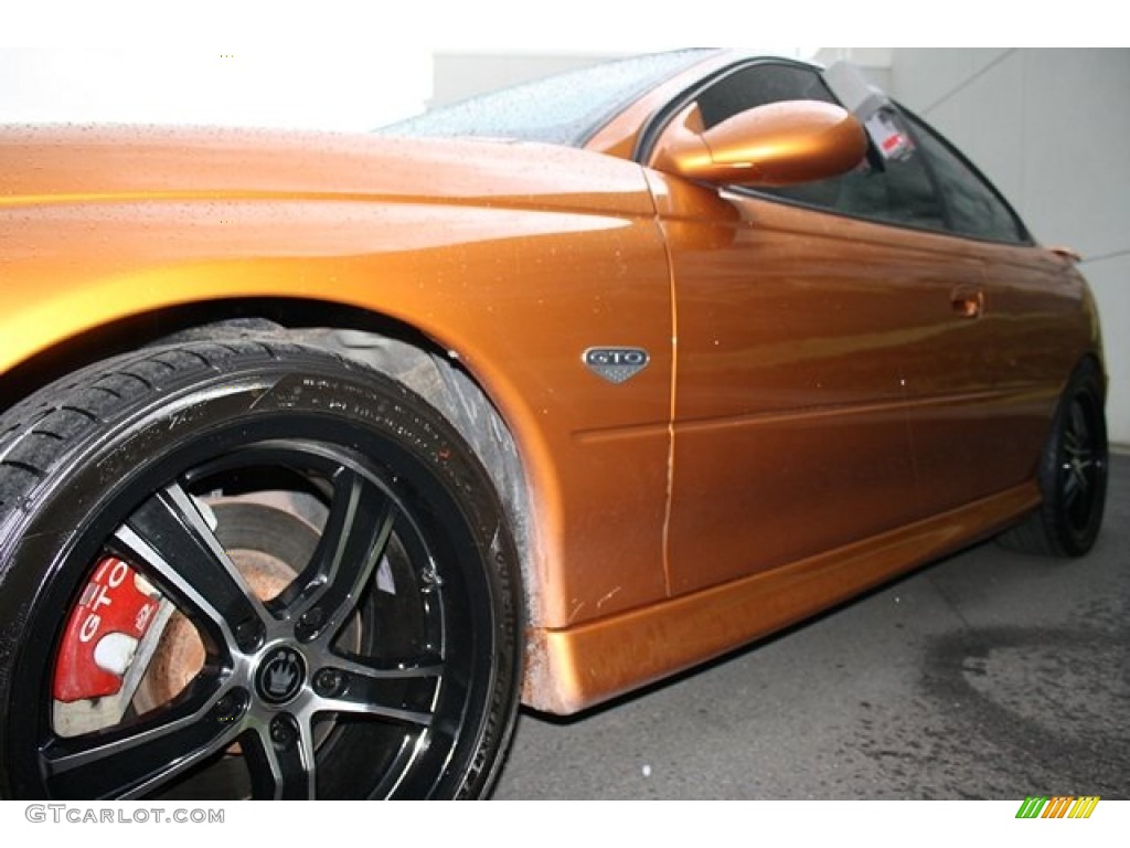 2006 GTO Coupe - Brazen Orange Metallic / Black photo #28