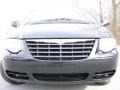 2007 Brilliant Black Crystal Pearl Chrysler Town & Country Touring  photo #2