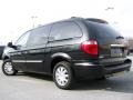 2007 Brilliant Black Crystal Pearl Chrysler Town & Country Touring  photo #4