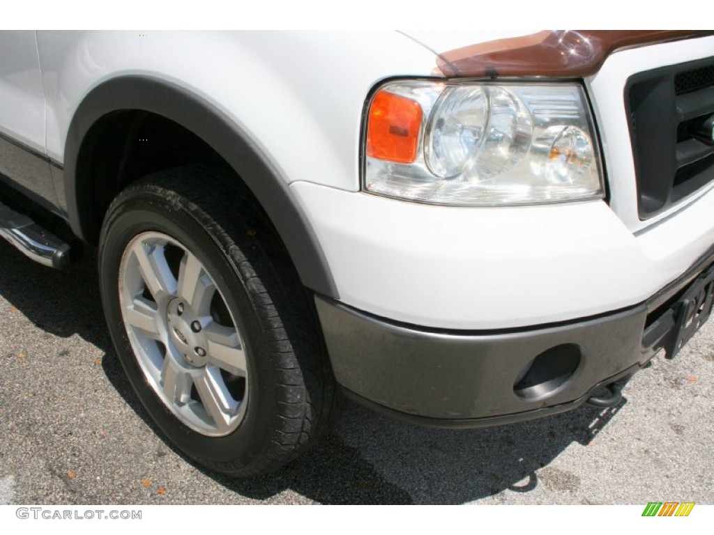2006 F150 FX4 SuperCab 4x4 - Oxford White / Black photo #19
